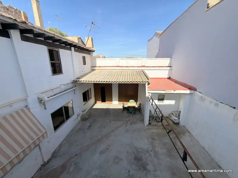 Vista exterior de Casa adosada en venta en Valencia con Trastero y Alarma