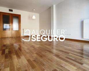 Bedroom of Flat to rent in  Madrid Capital  with Air Conditioner, Heating and Storage room