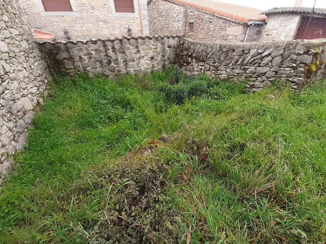 Houses for sale in Almeida de Sayago