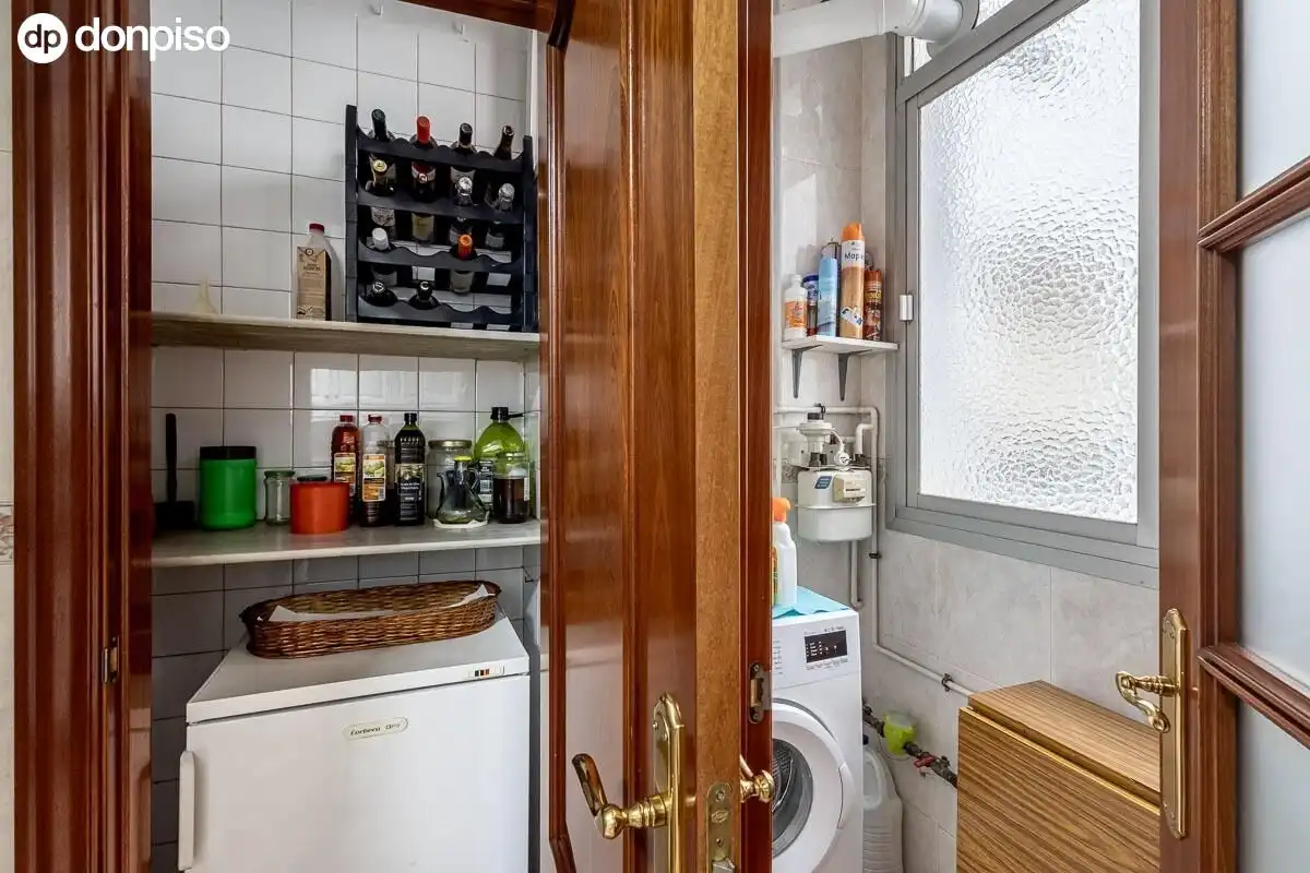 Küche von Wohnung zum Verkauf in Granada mit Klimaanlage, Heizung und Terrasse