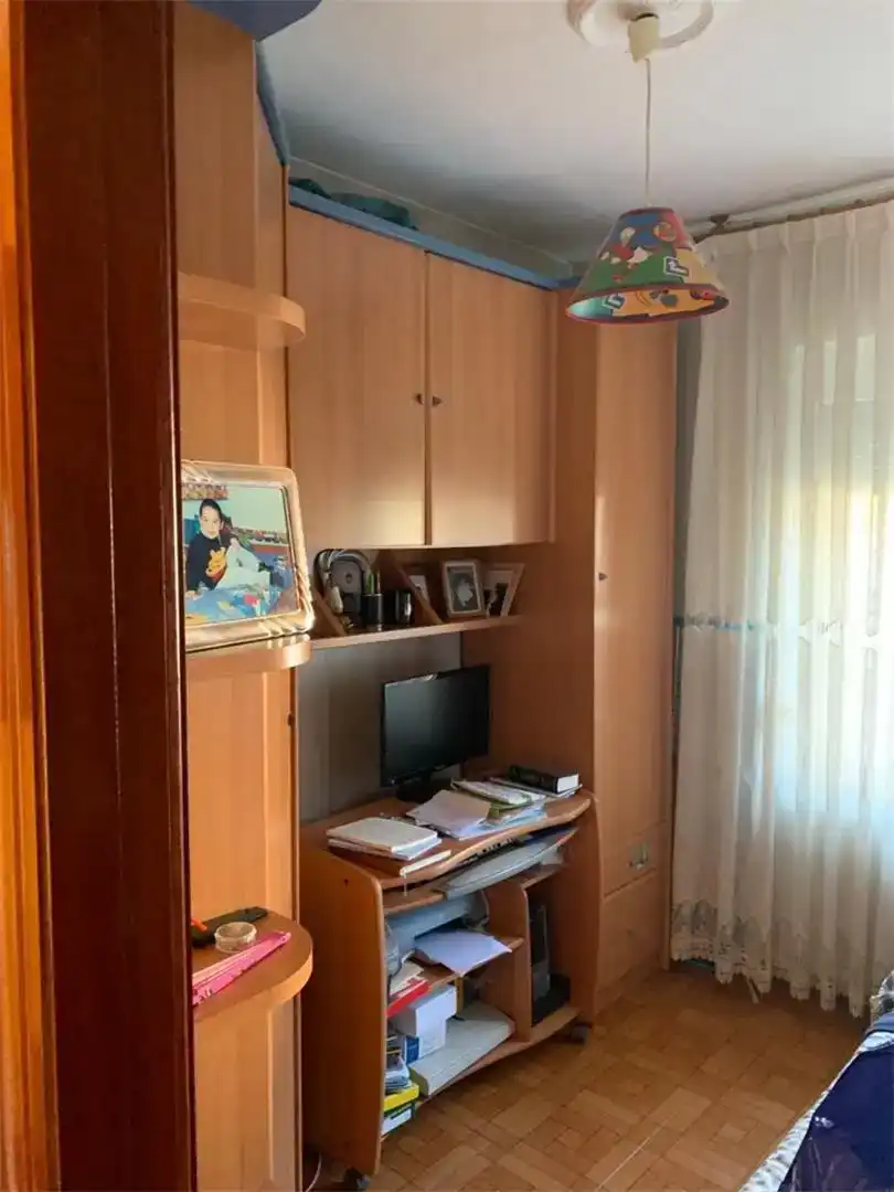 Habitación de Planta baja en venta en Lena con Jardín privado, Trastero y Amueblado