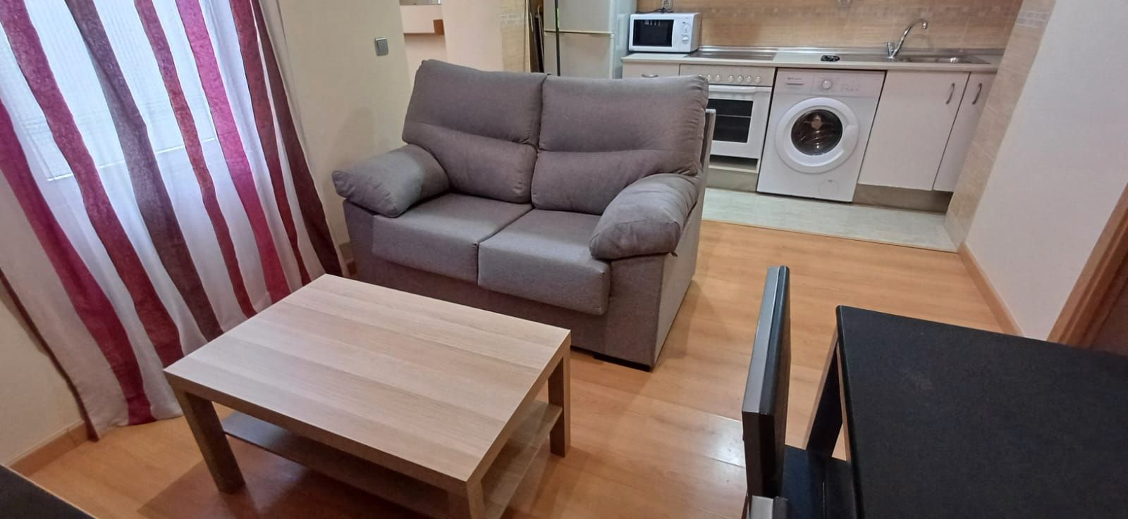 Living room of Flat to rent in  Zaragoza Capital  with Air Conditioner, Heating and Parquet flooring