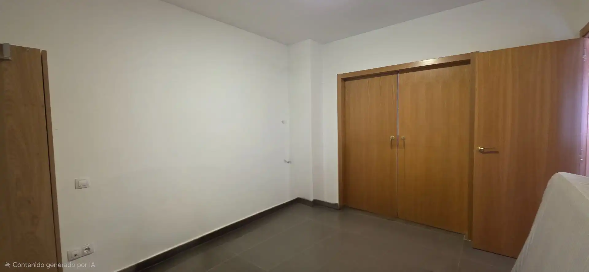 Haus oder Chalet zum Verkauf in Ugena mit Klimaanlage, Heizung und Privatgarten