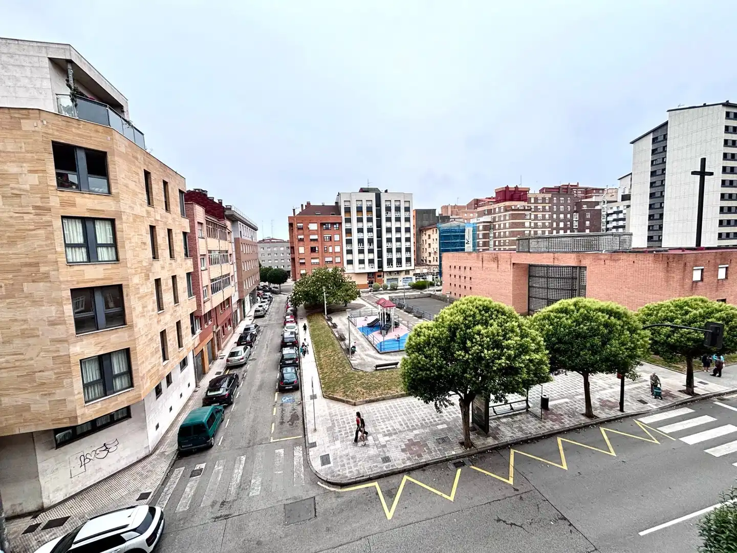 Vista exterior de Piso en venta en Gijón  con Calefacción, Parquet y Amueblado