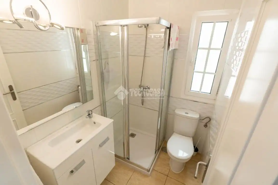 Baño de Piso en venta en Granadilla de Abona con Aire acondicionado, Trastero y Balcón