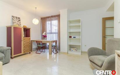 Living room of Flat for sale in  Granada Capital