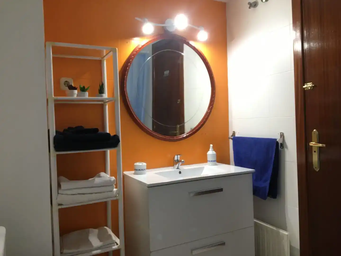 Badezimmer von Wohnung zur untervermieten in Tetuán