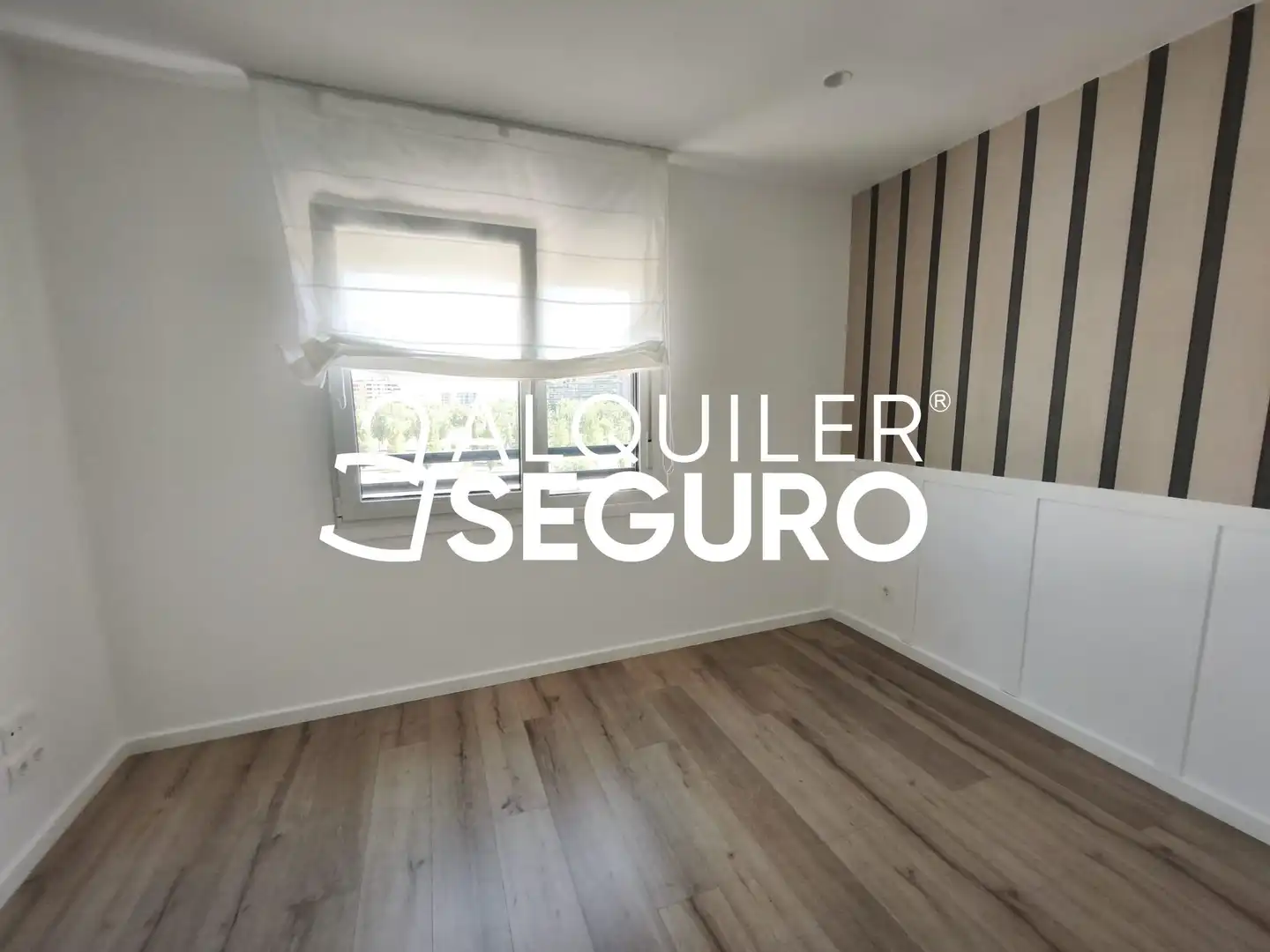 Bedroom of Flat for rent in Zaragoza  with Air Conditioner, Heating and Terrace