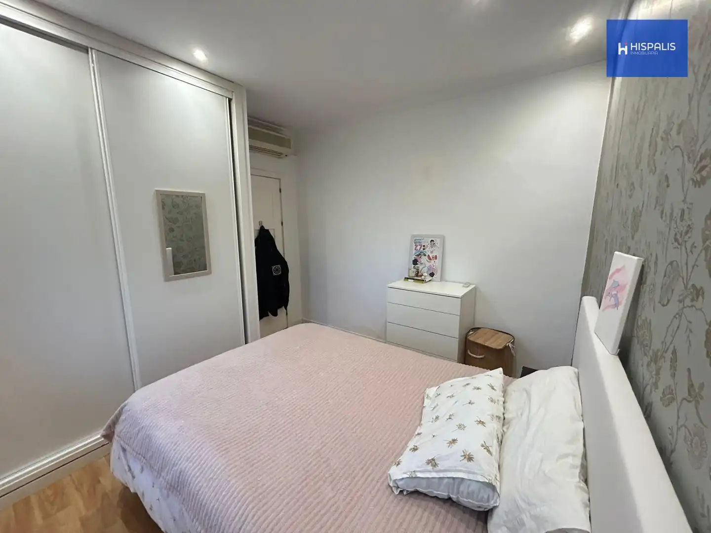 Habitación de Piso en venta en Sevilla con Aire acondicionado, Parquet y Amueblado
