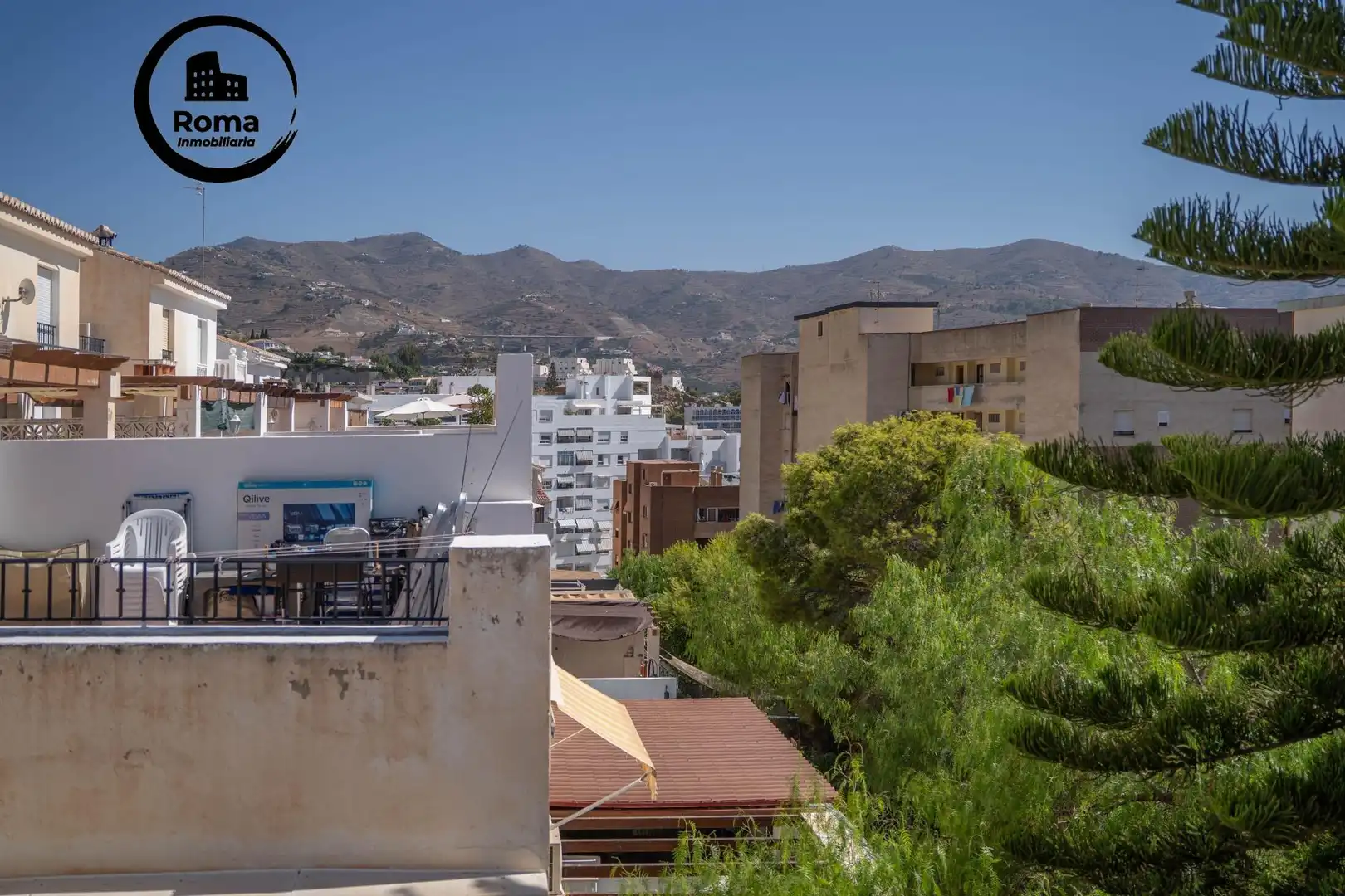 Exterior view of Houses for sale in Almuñécar  with Community pool