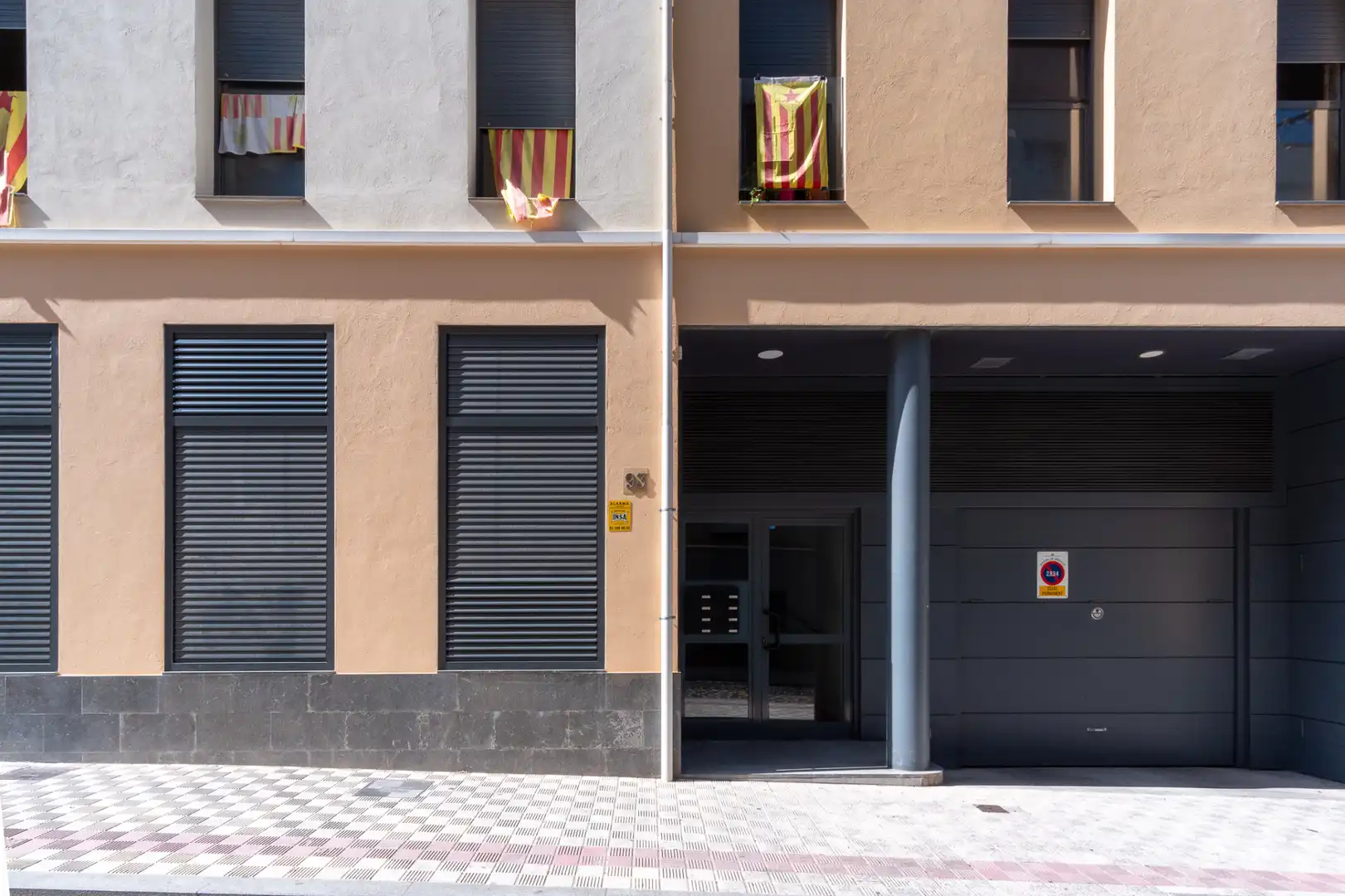Vista exterior de Piso en venta en Figueres con Aire acondicionado y Calefacción