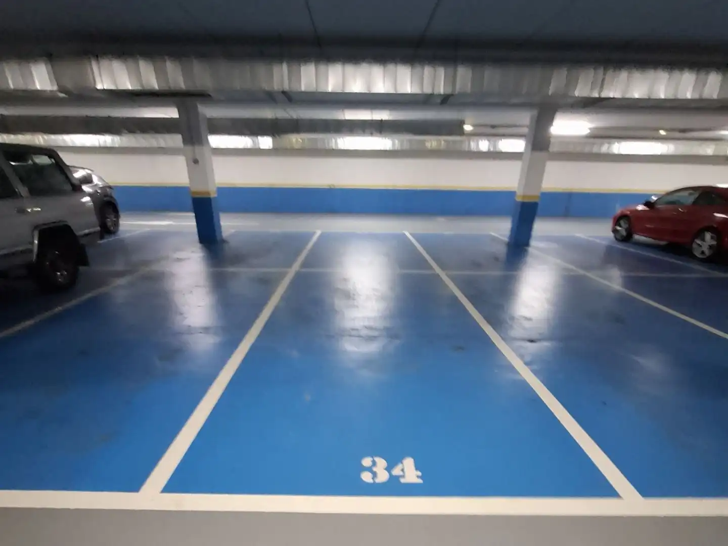 Parkplatz von Garage zur Miete in Llano