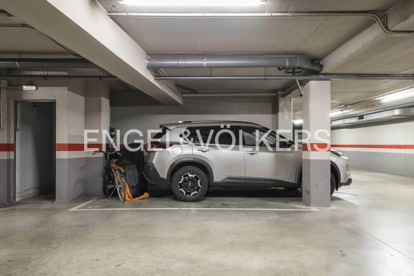 Parking de Ático en venta en Sant Joan Despí con Aire acondicionado, Calefacción y Parquet