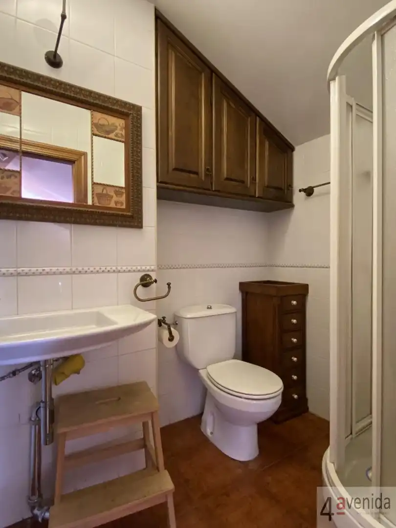 Bathroom of Houses for sale in Nava  with Heating and Terrace