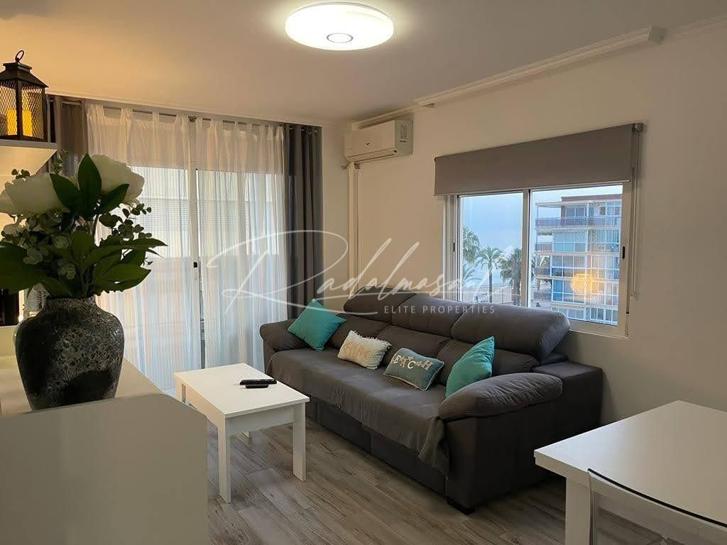 Living room of Flat for sale in Salou  with Air Conditioner, Parquet flooring and Terrace