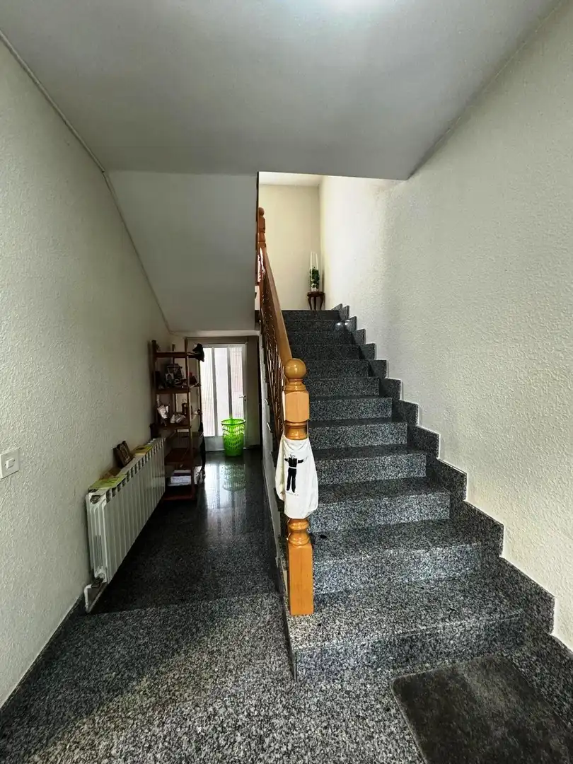 Casa adosada en venda en Ponferrada amb Calefacció i Moblat