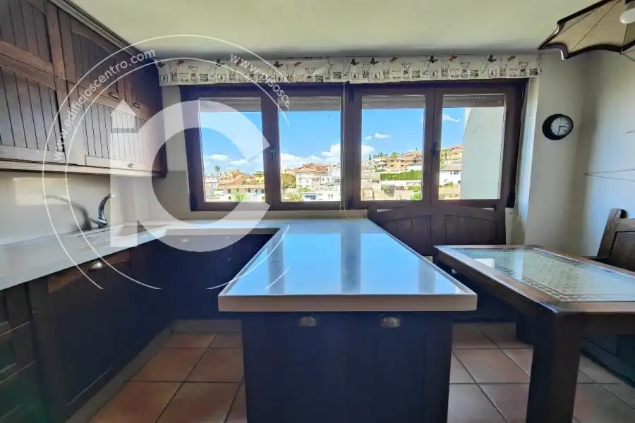 Cocina de Casa o chalet de alquiler en Huétor Vega con Aire acondicionado y Jardín privado