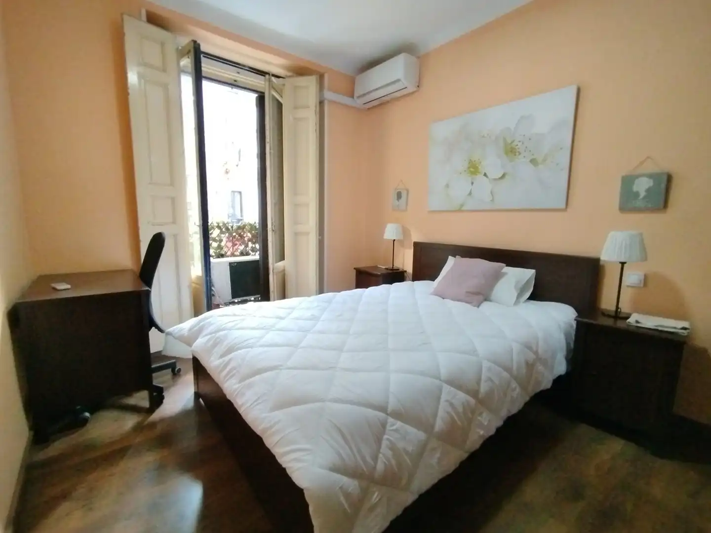 Habitación de Piso de alquiler en Madrid con Aire acondicionado, Calefacción y Amueblado