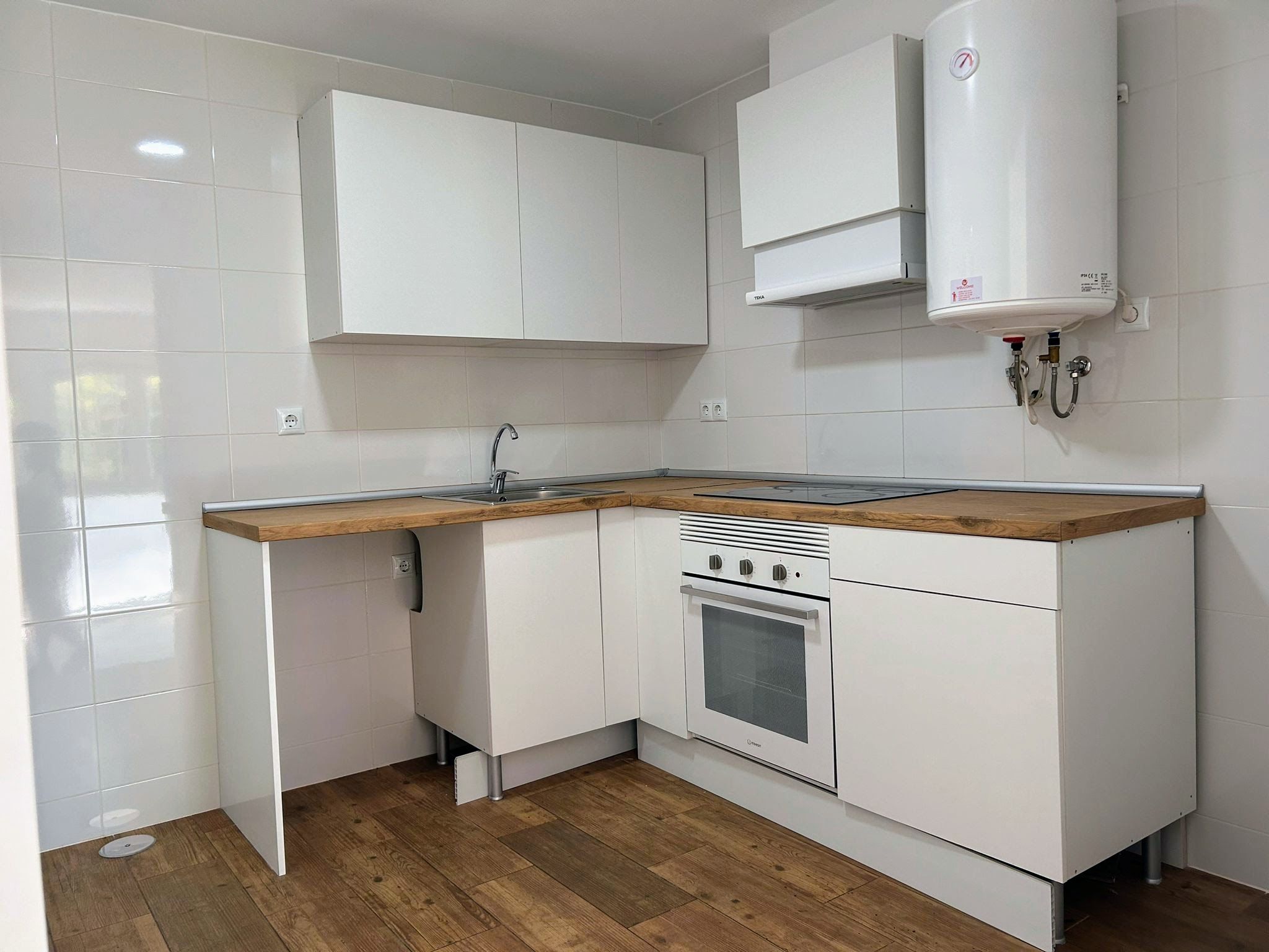 Cuina de Apartament en venda en Coslada amb Aire condicionat, Calefacció i Forn