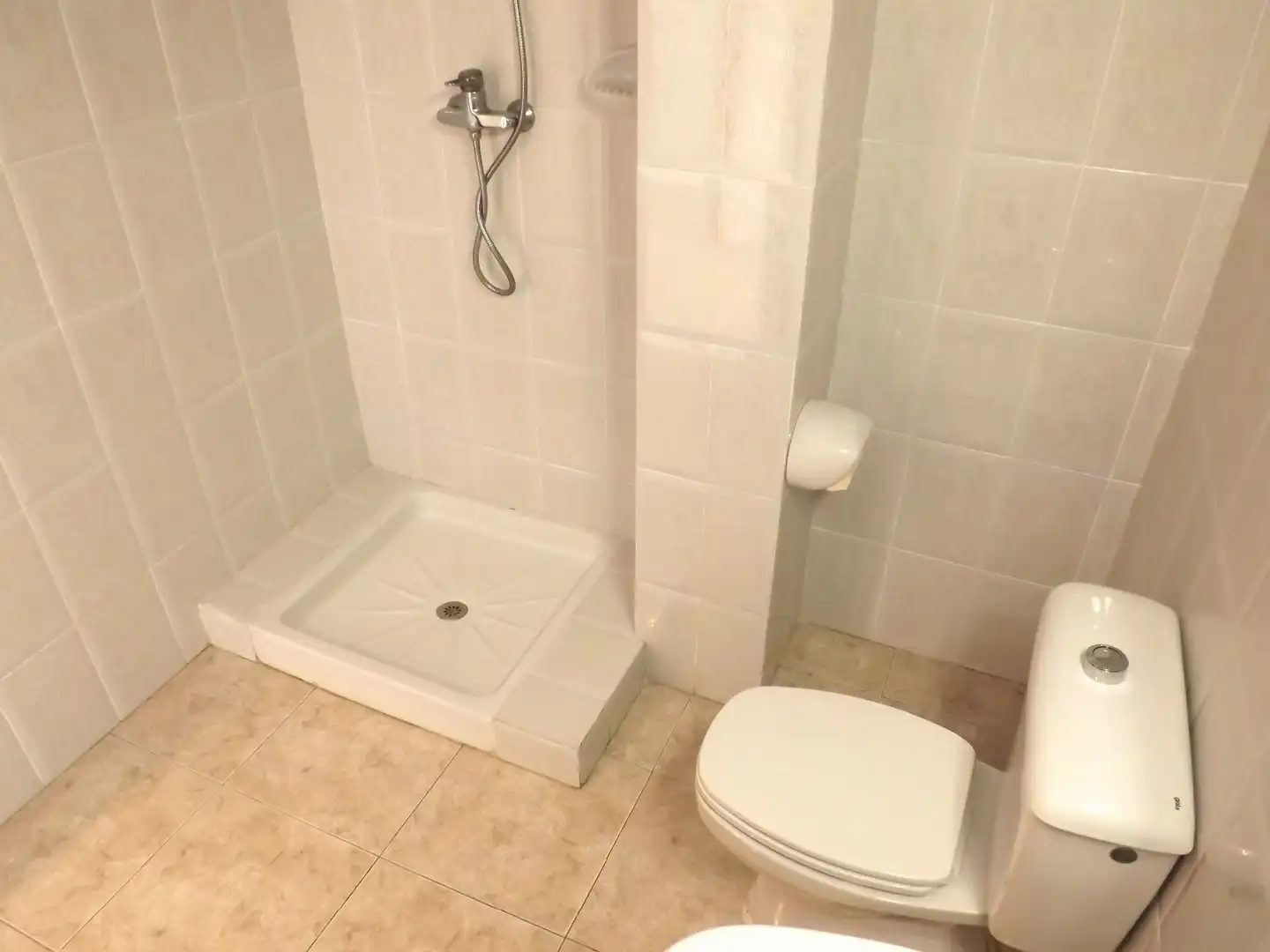 Baño de Ático en venta en Calafell con Terraza, Piscina y Horno