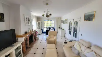 Chalet con piscina en venta en Elviria - Cabopino, imagen 7
