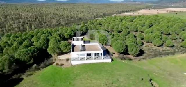 Casa-chalet en Venta en Alburquerque