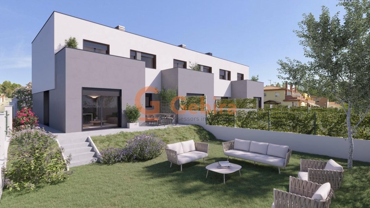Jardín de Casa adosada en venta en Cunit con Aire acondicionado, Calefacción y Jardín privado