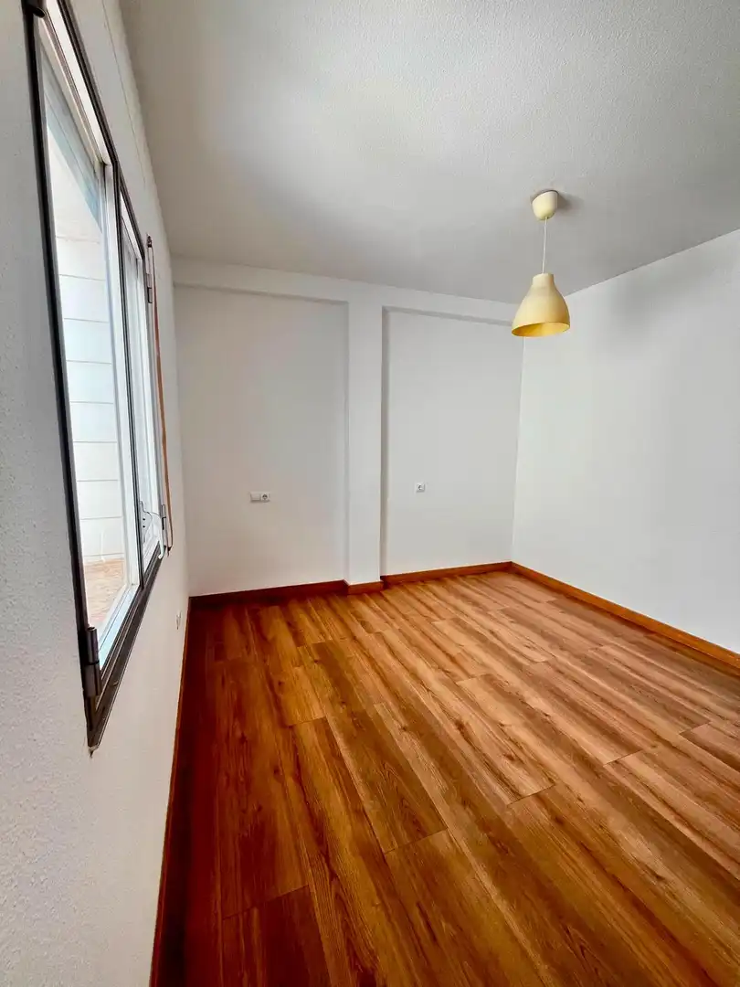 Schlafzimmer von Wohnung zur Miete in Alicante / Alacant mit Parkett
