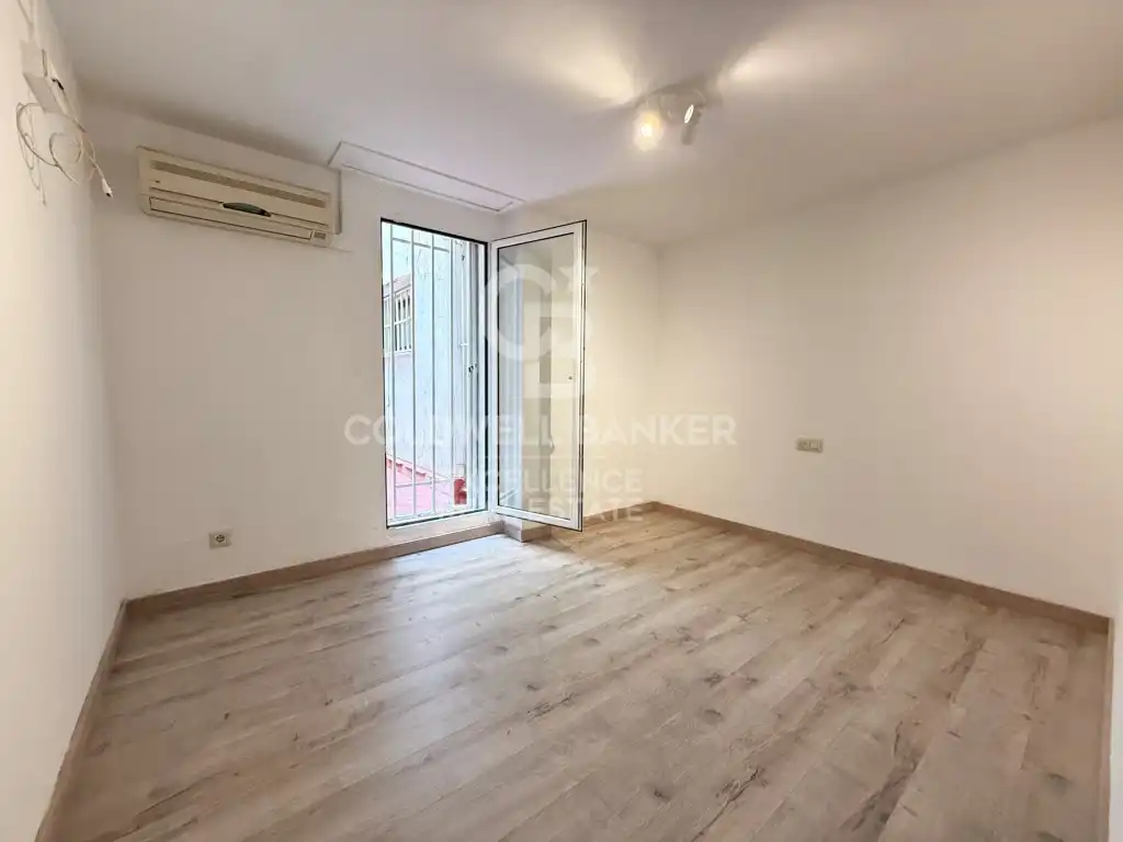 Exterior view of Flat for rent in Valencia  with Terrace and Balcony