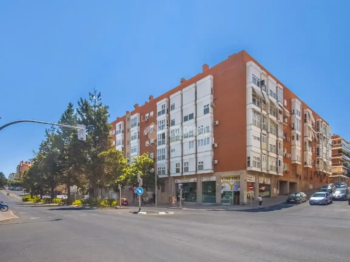 Vista exterior de Piso en venta en Madrid con Aire acondicionado y Calefacción