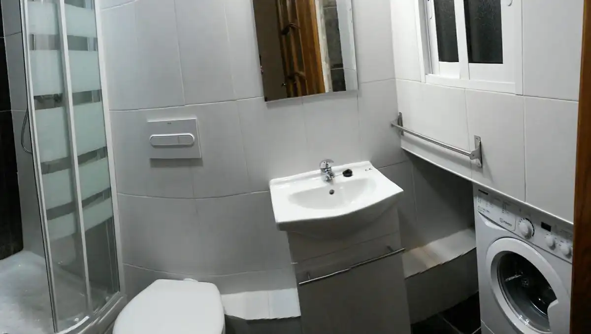 Bathroom of Study for rent in Villaviciosa de Odón  with Heating and Furnished