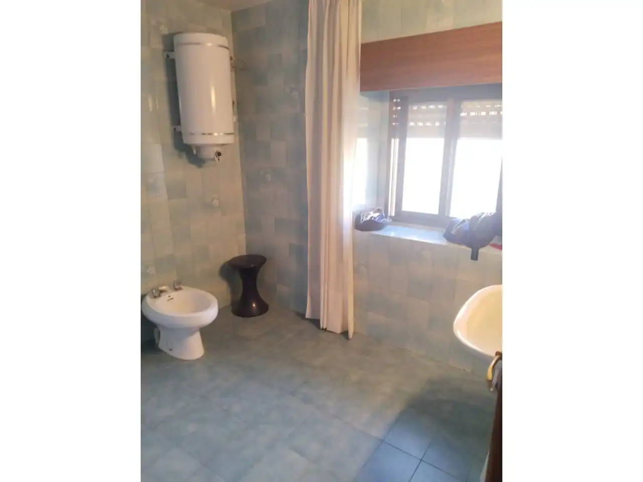 Baño de Casa adosada en venta en Susinos del Páramo con Calefacción, Terraza y Amueblado