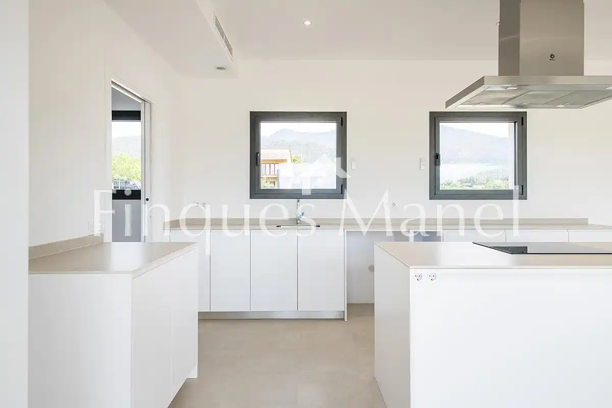 Cocina de Casa o chalet en venta en Maià de Montcal con Aire acondicionado, Jardín privado y Terraza