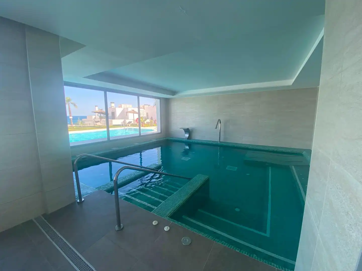 Flat for sale in La Alcaidesa