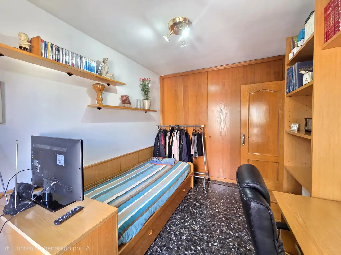 Dormitori de Casa adosada en venda en Cerdanyola del Vallès amb Aire condicionat, Calefacció i Terrassa