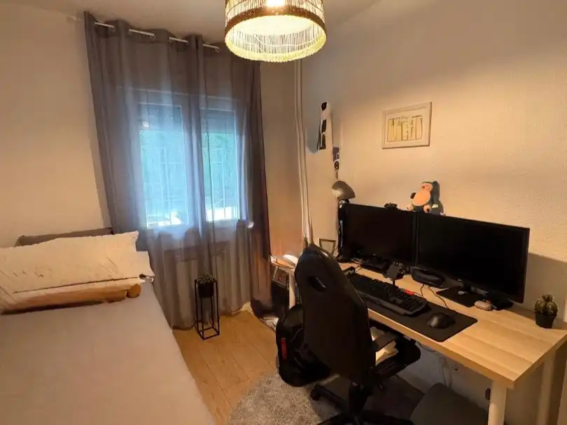 Habitación de Piso en venta en Móstoles con Aire acondicionado, Terraza y Balcón