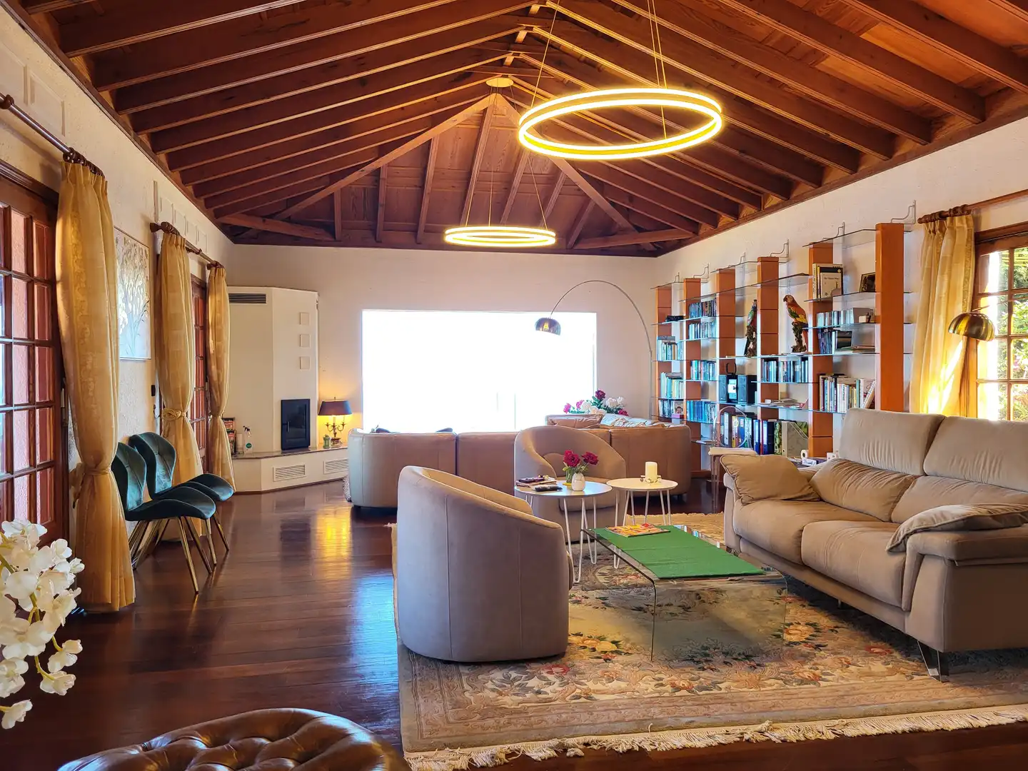 Living room of Country homes for sale in Tacoronte  with Air Conditioner, Heating and Parquet flooring