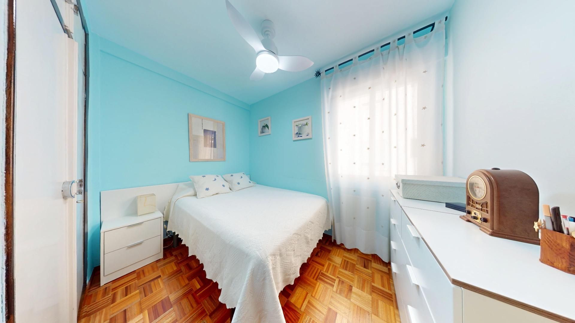 Habitación de Piso en venta en  Madrid Capital con Calefacción