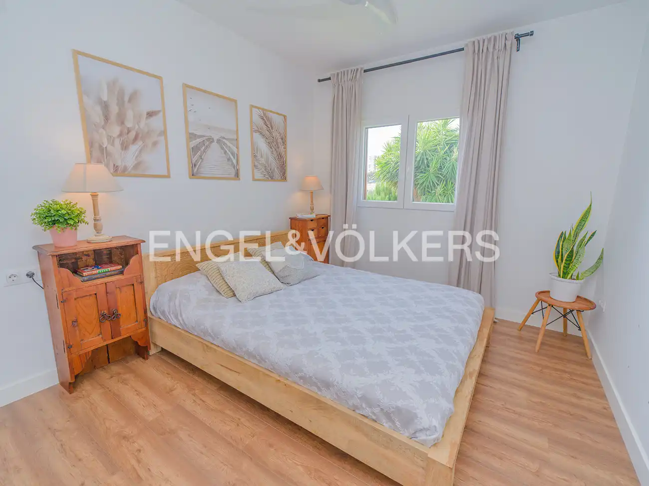Habitación de Casa o chalet en venta en El Campello con Aire acondicionado, Calefacción y Jardín privado