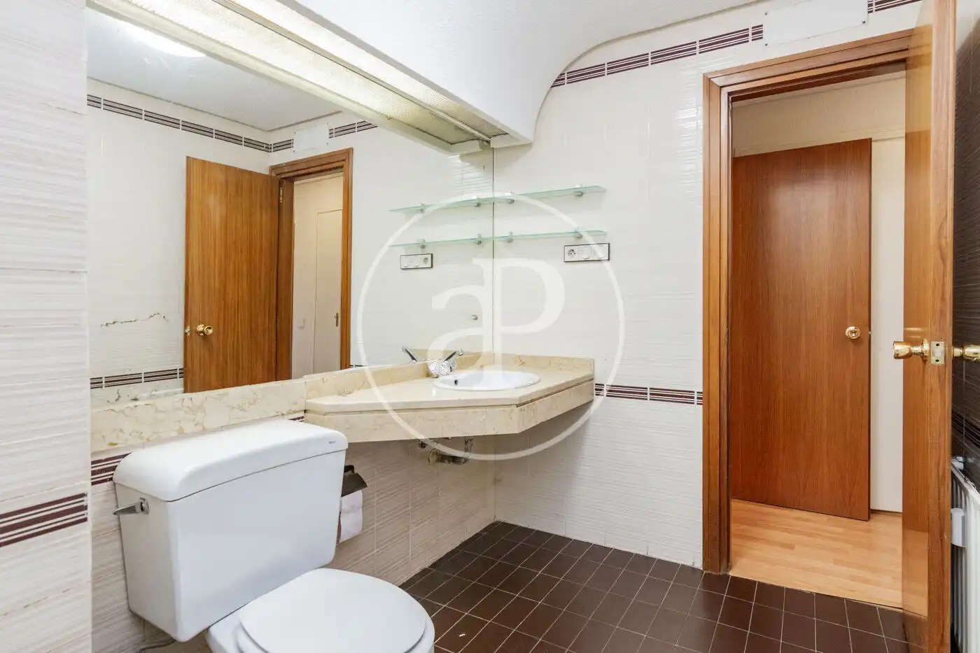 Baño de Piso en venta en Madrid con Calefacción, Jardín privado y Terraza
