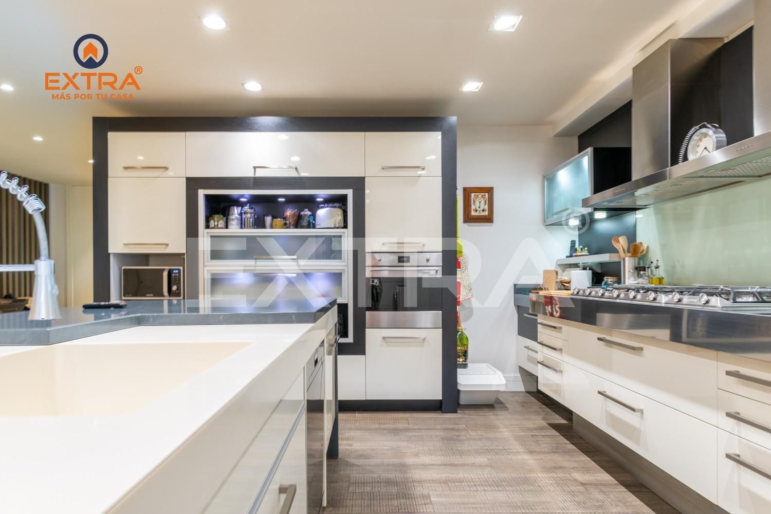 Kitchen of Flat for sale in  Madrid Capital  with Heating, Private garden and Terrace