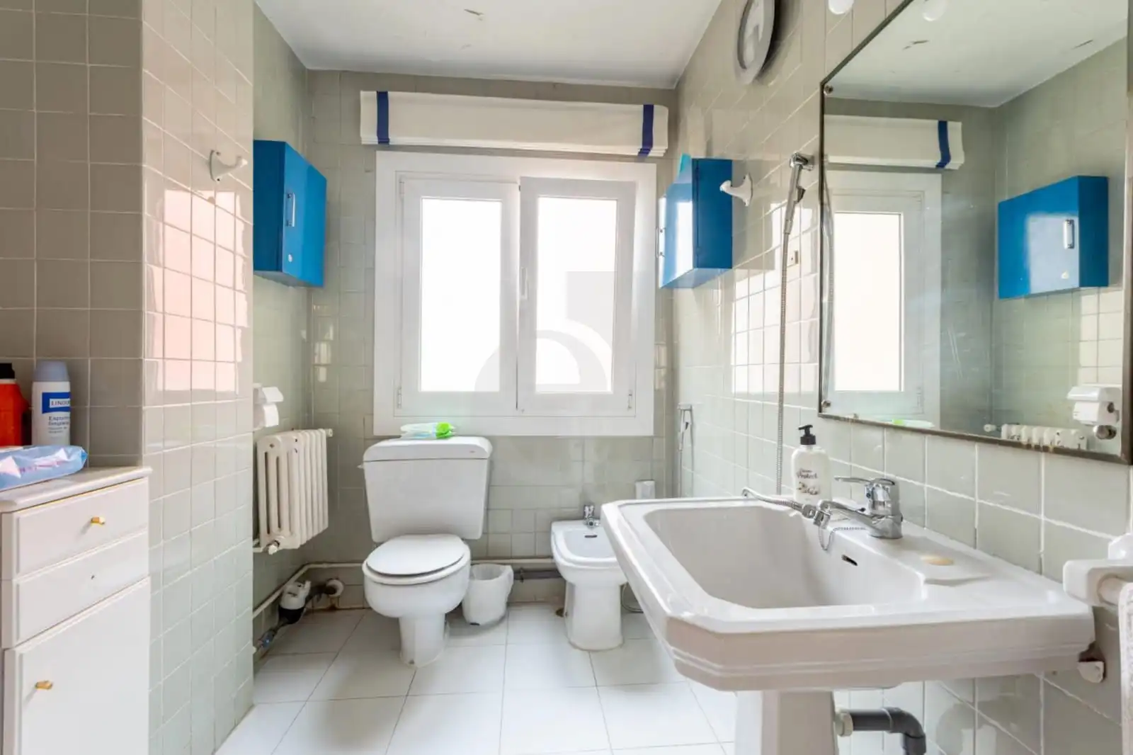 Badezimmer von Wohnung zum Verkauf in Valencia mit Klimaanlage, Terrasse und Abstellraum