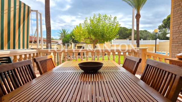 Casa-chalet en Venta en Montealegre