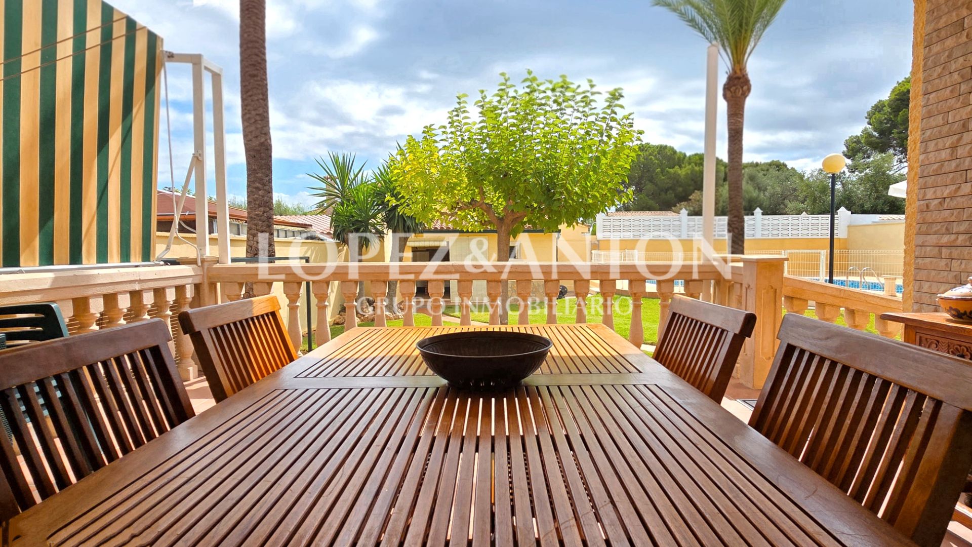Terraza de Casa o chalet en venta en L'Eliana con Aire acondicionado, Jardín privado y Terraza