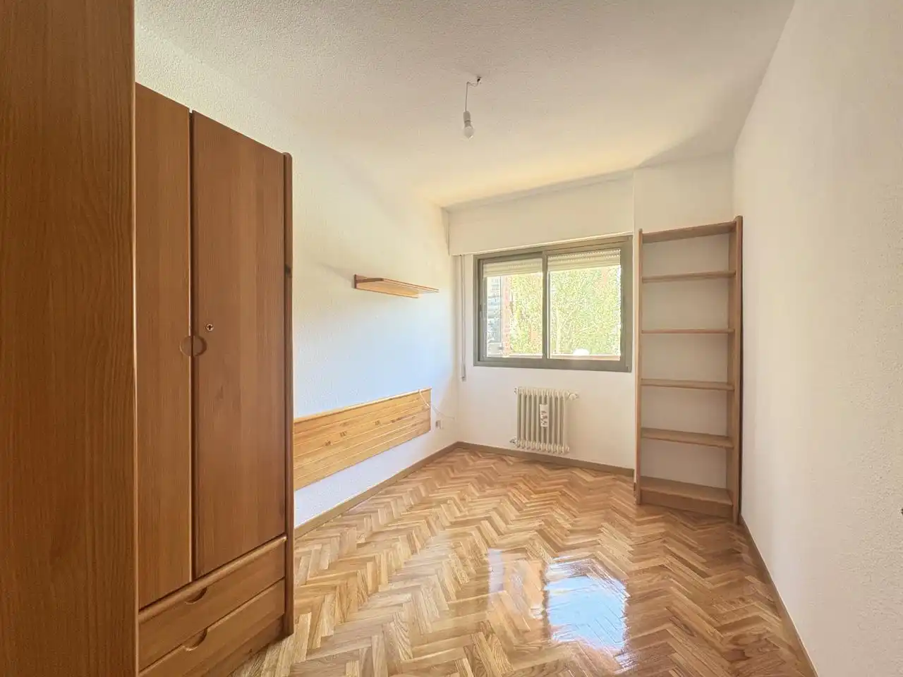 Schlafzimmer von Wohnung zur Miete in Madrid mit Klimaanlage, Heizung und Parkett