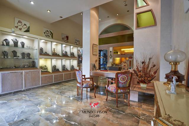 Local comercial en Venta en Foners