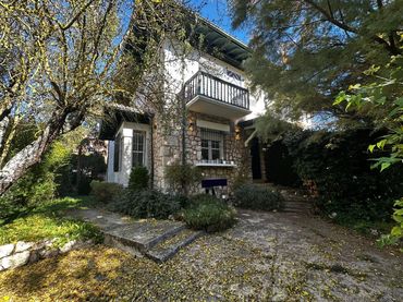 Chalet en venta en Universidad - Las Huelgas
