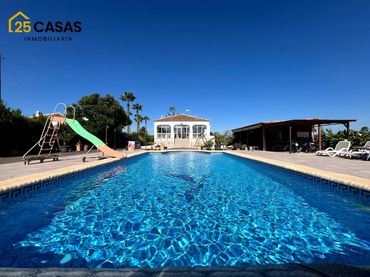 Chalet con piscina en venta en Partida Escorredor 16