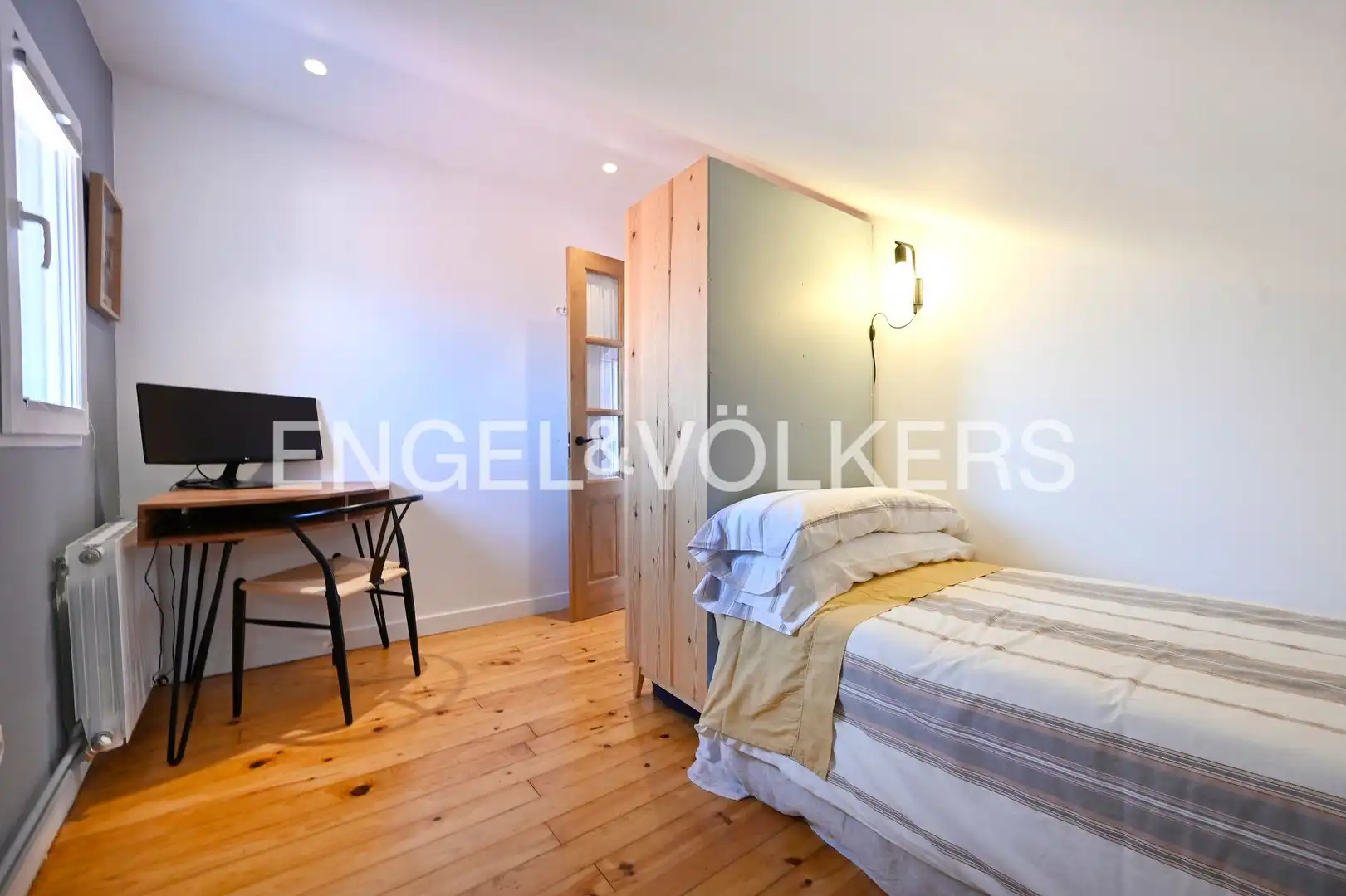 Bedroom of Attic for sale in Santander  with Heating, Furnished and Balcony