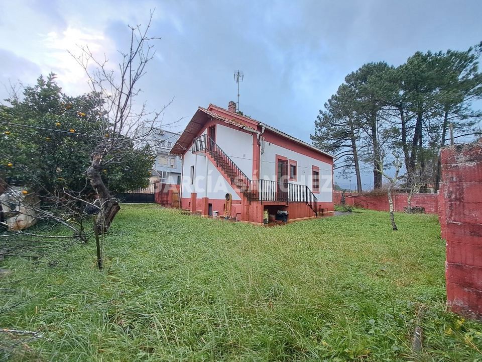 Casa o xalet en venda en Boiro amb Jardí privat i Traster